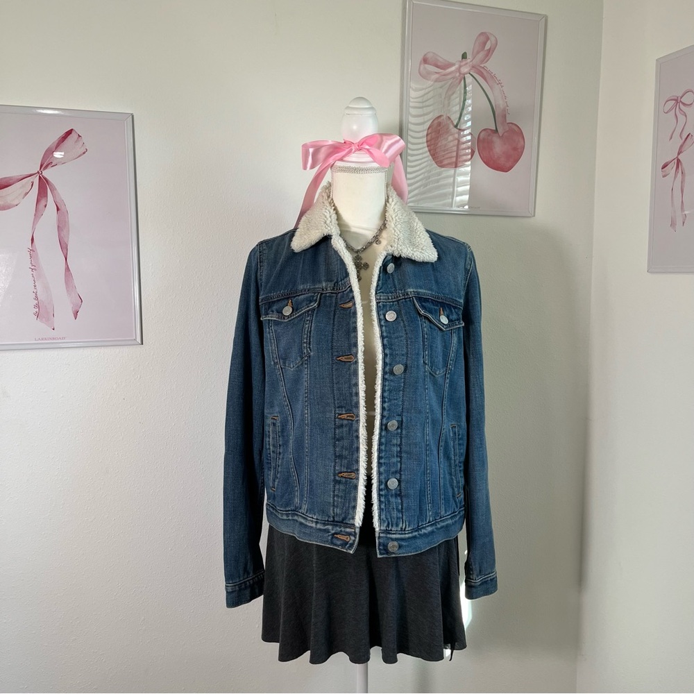 GAP Sherpa Lined Blue Jean Denim‎ Button Jacket Trucker Womens Medium